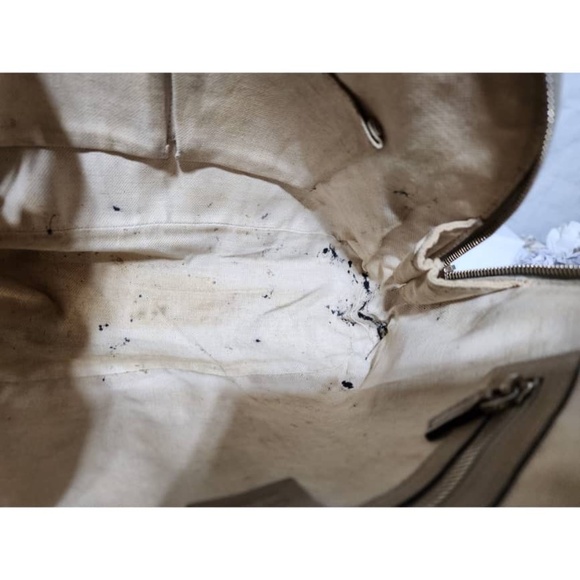 Authentic GUCCI GG Supreme Monogram Margaux Calfskin Small Nice Top Handle Dome - Picture 4 of 16